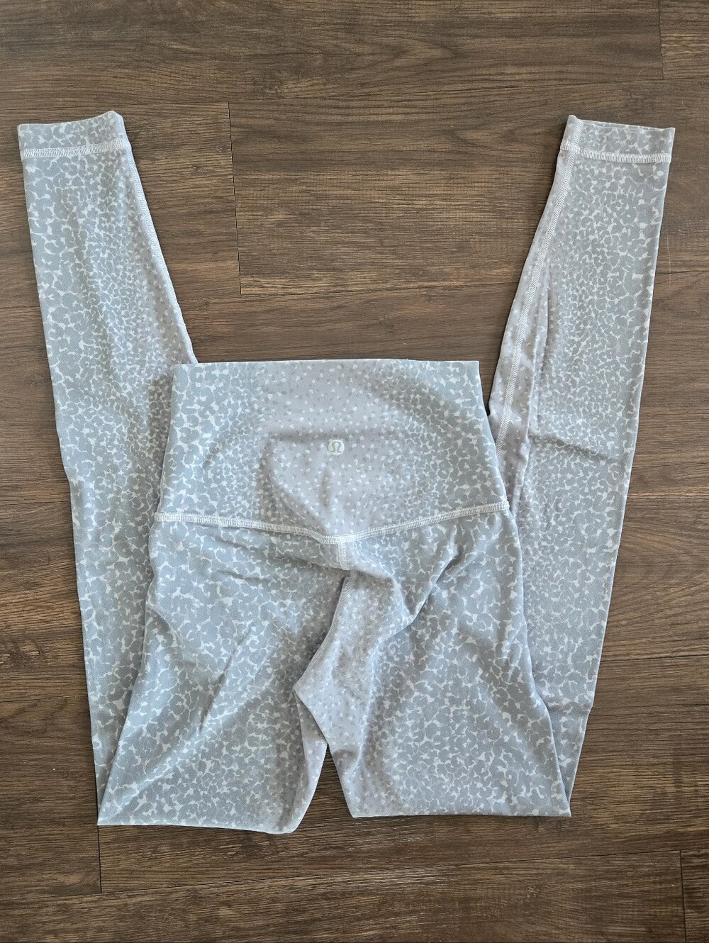 Lululemon Align Leggings 28" Size 2 Grey Leopard Print